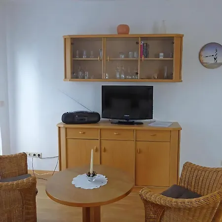 Strandnahe In Auf Ruegen Glowe